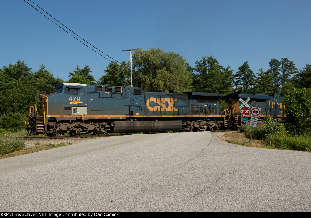 CSXT 479 Leads M426-22 at Black Cat Rd. 